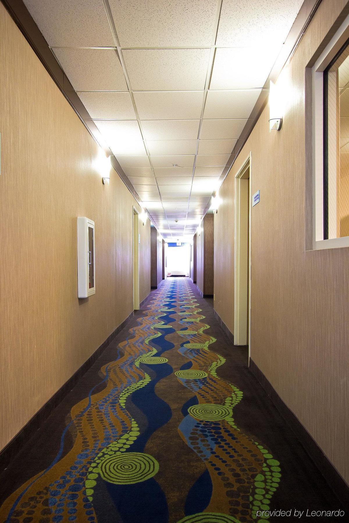 Holiday Inn Express Hotel And Suites Bastrop By Ihg Exterior foto